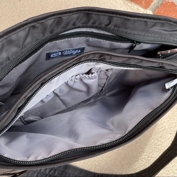 🆕Lug Wings Crossbody RFID Travel Bag | Black - Picture 10 of 16